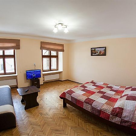 Квартира В Центрі На Вулиці Вірменській 12 Є Дві Спальні Двуспальні Ліжка Lviv Extérieur photo